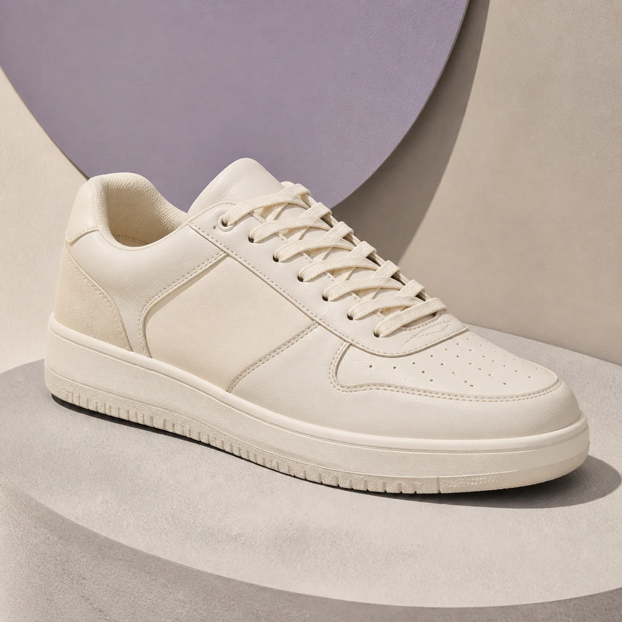 White trainers that stay city-ready